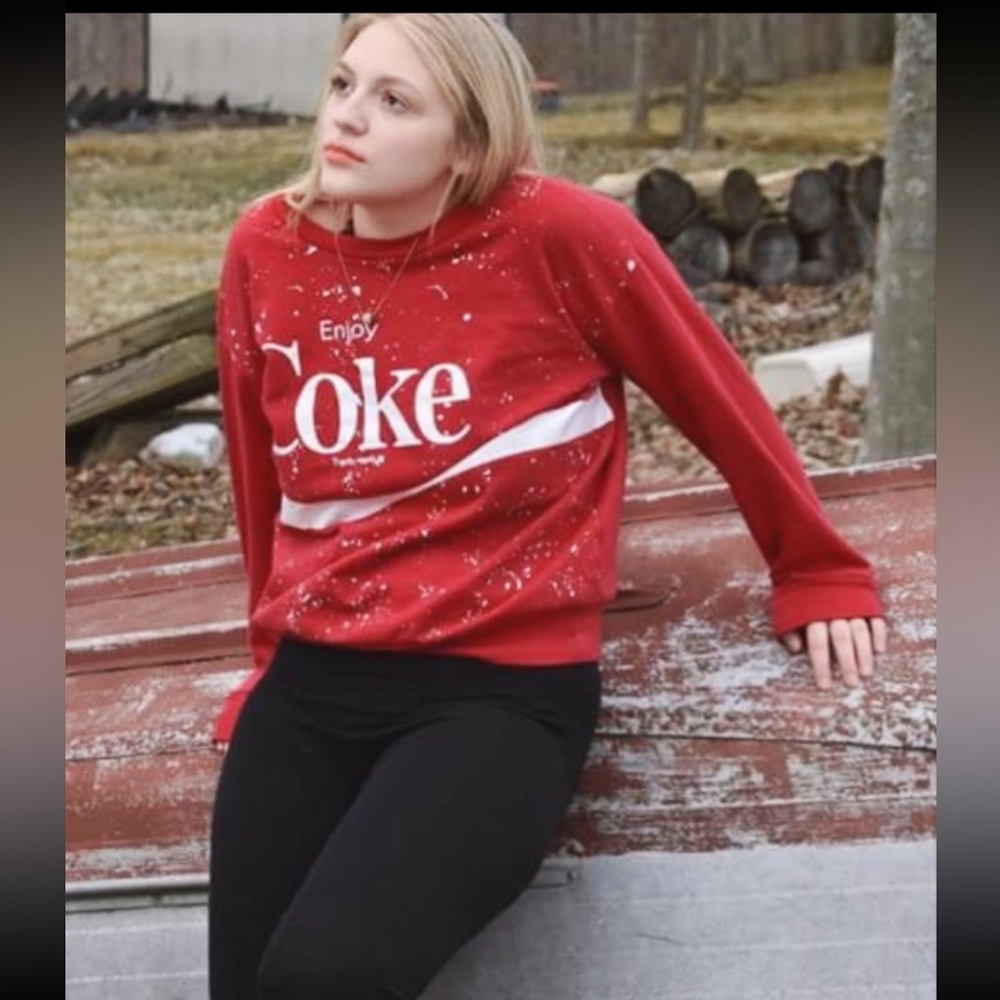 coke sweater (Coca-Cola)